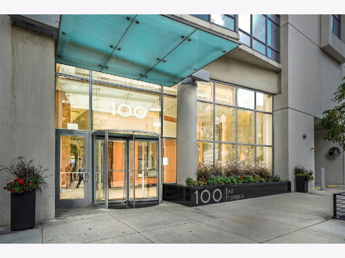  For Sale Chicago Illinois, 100 14th Street