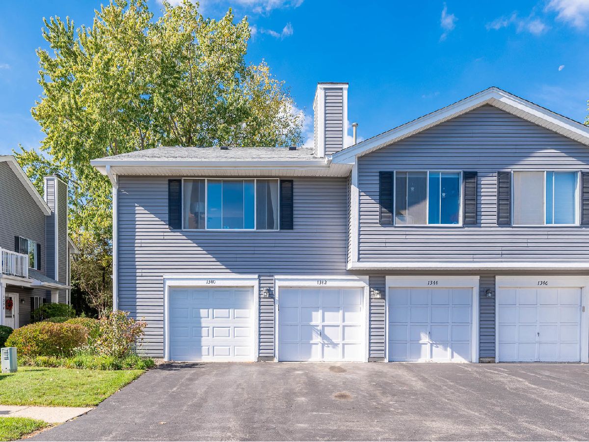  For Sale Deerfield Illinois, 1342 Barclay Lane