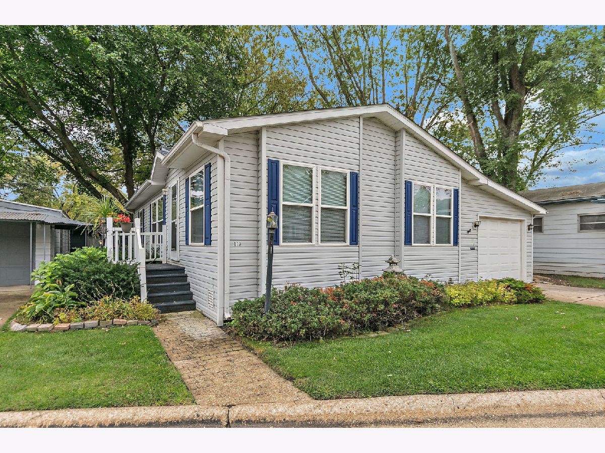  For Sale Elgin Illinois, 117 Parkwood Road