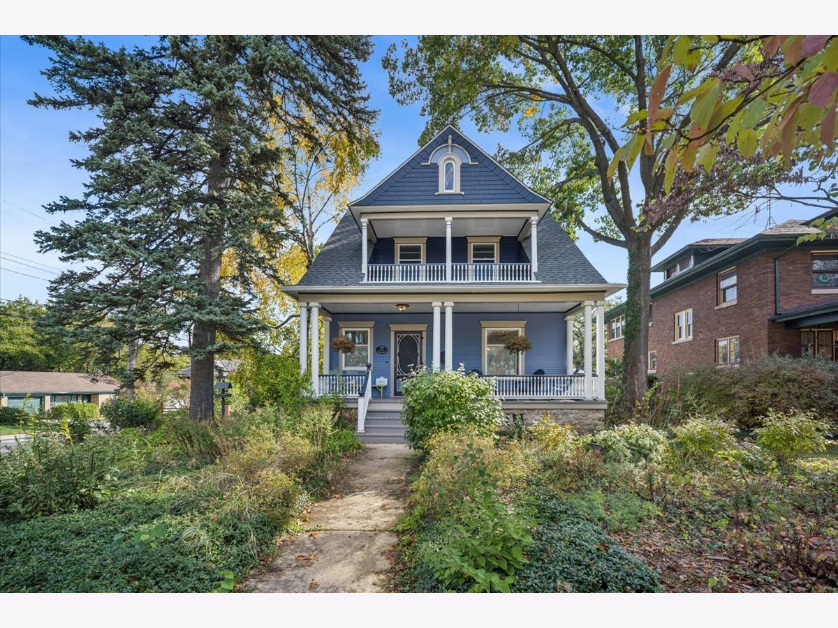  For Sale Elgin Illinois, 229 Vincent Place