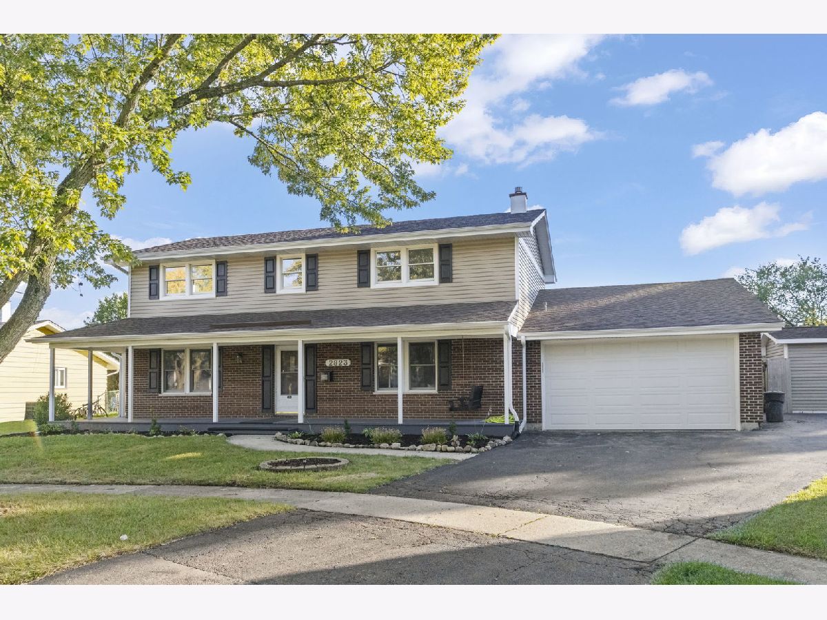  For Sale Woodridge Illinois, 2823 Cooper Court