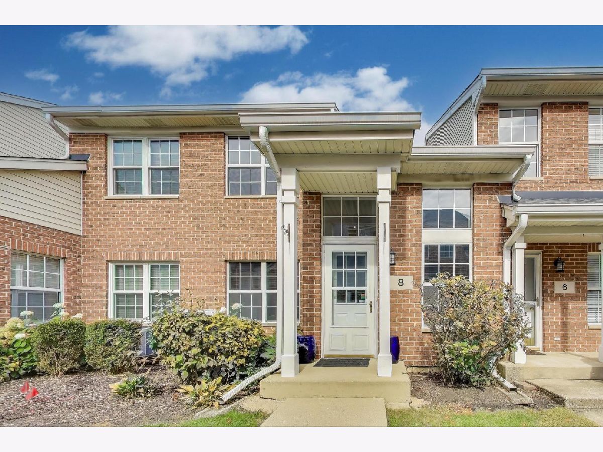 Townhomes For Sale Astoria Place Elmhurst Illinois, 8 Donald Court