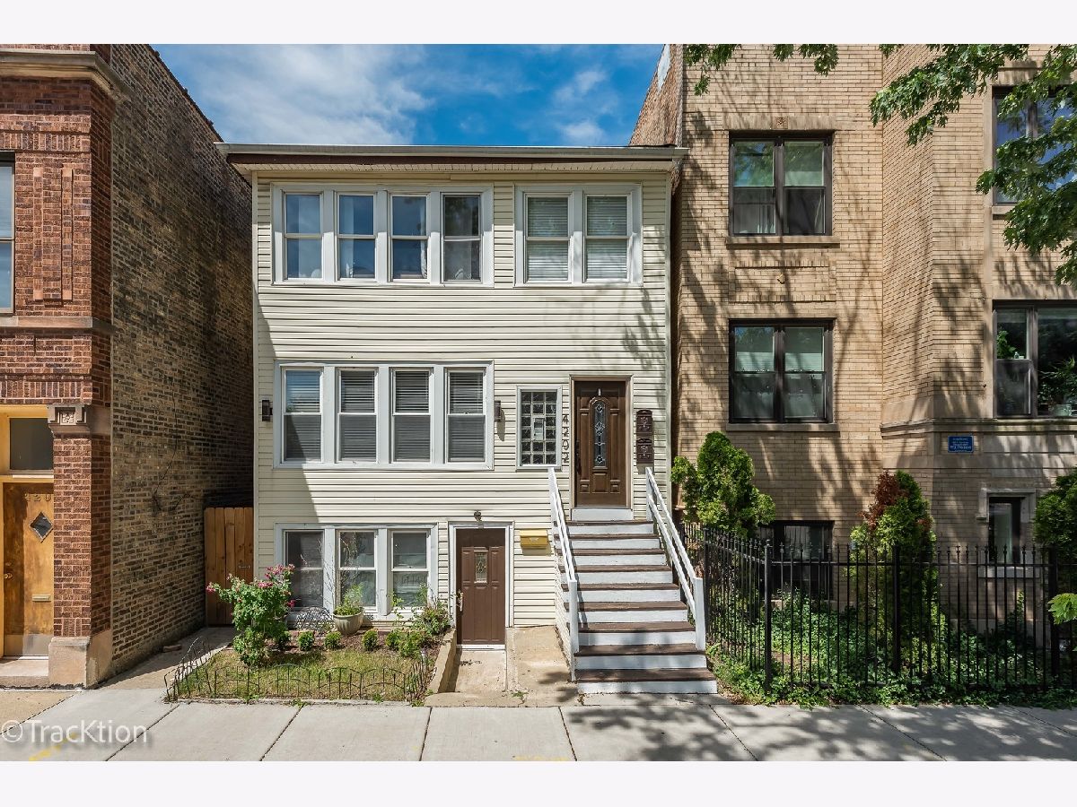 Rented Chicago Illinois, 4202 Sacramento