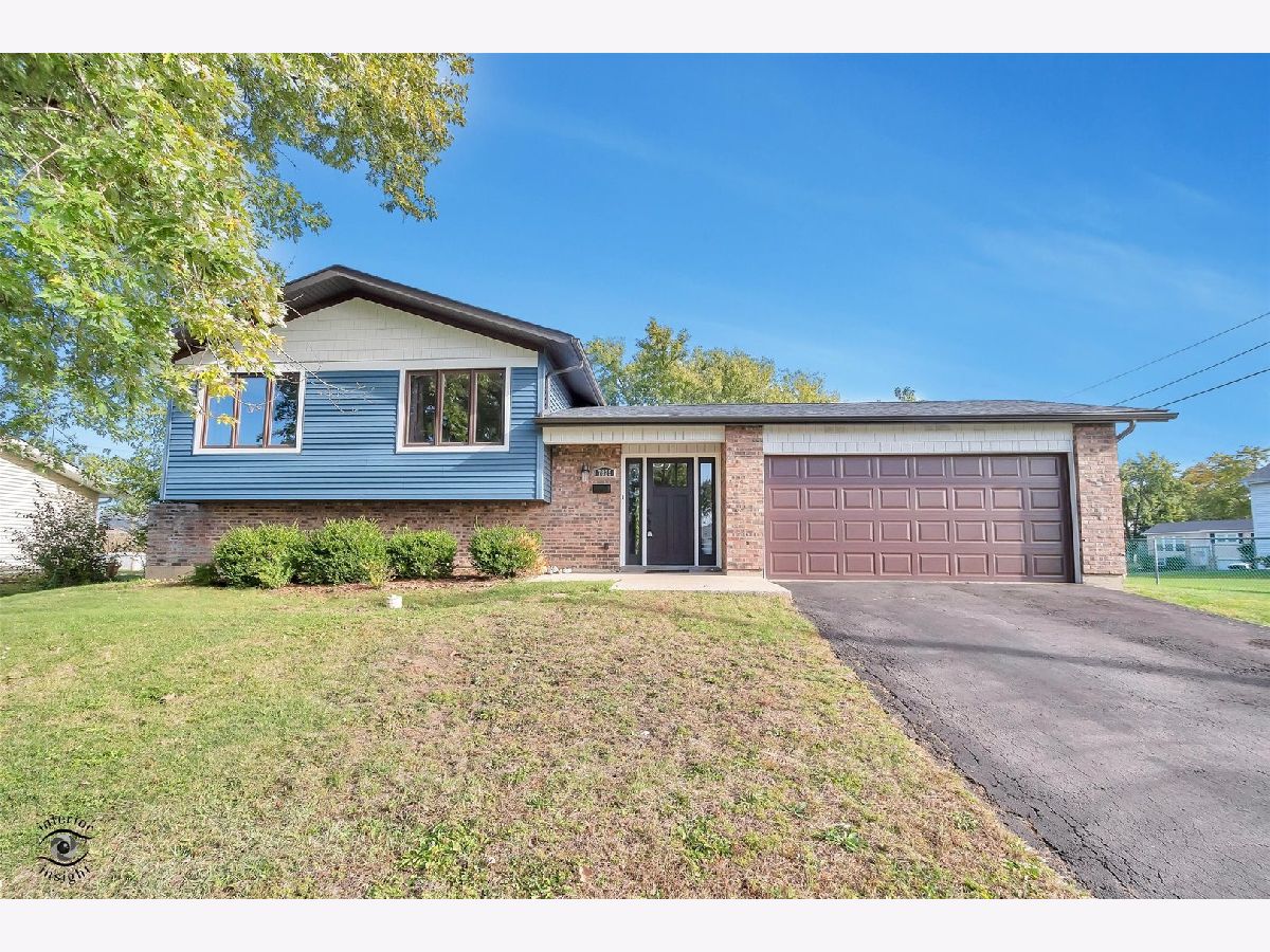  Sold Woodridge Illinois, 7829 Valley View