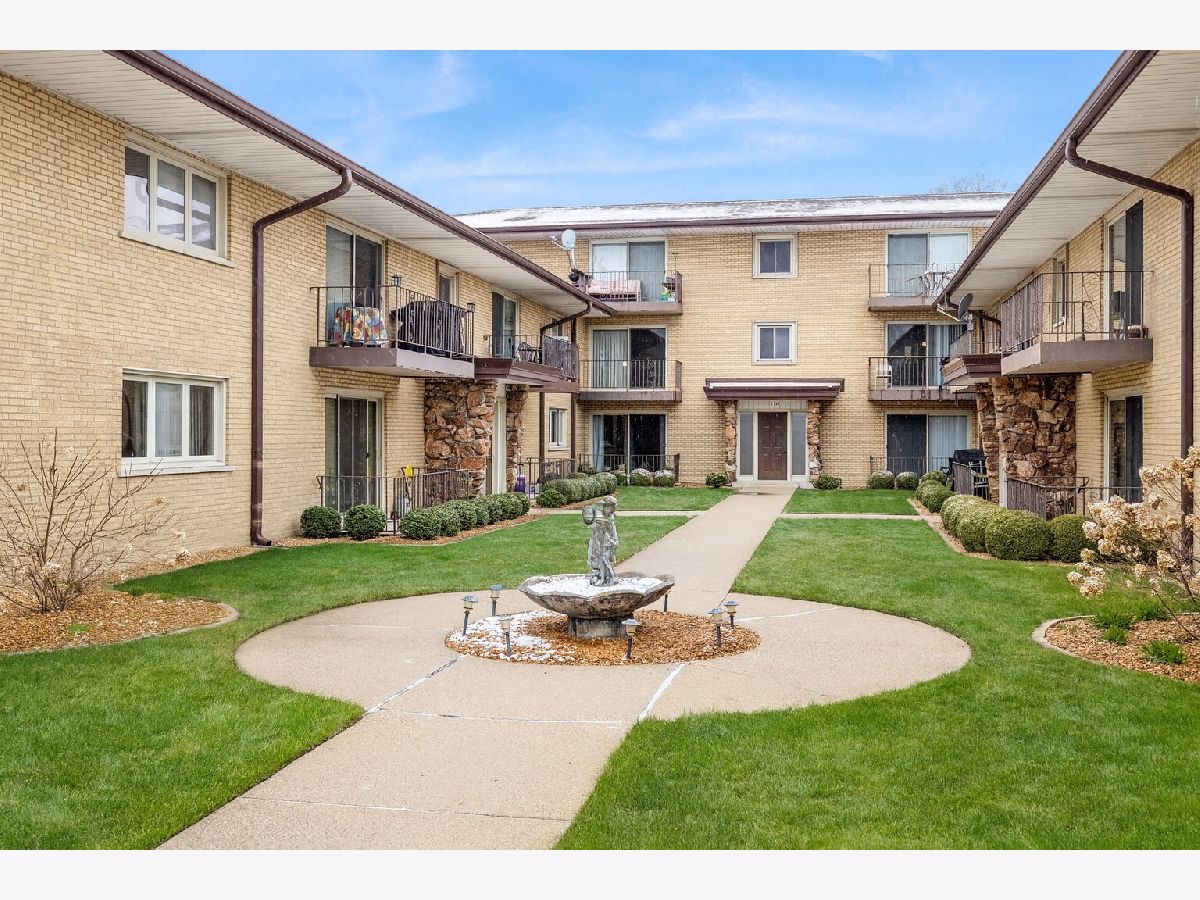 For Rent Countryside Illinois, 6148 Kensington