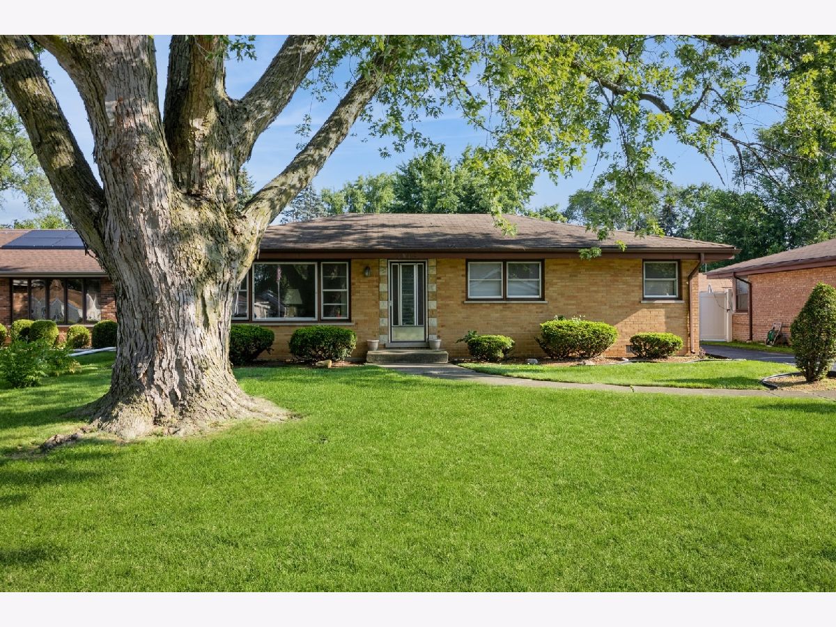 For Sale Chicago Ridge Illinois, 6812 98th Street