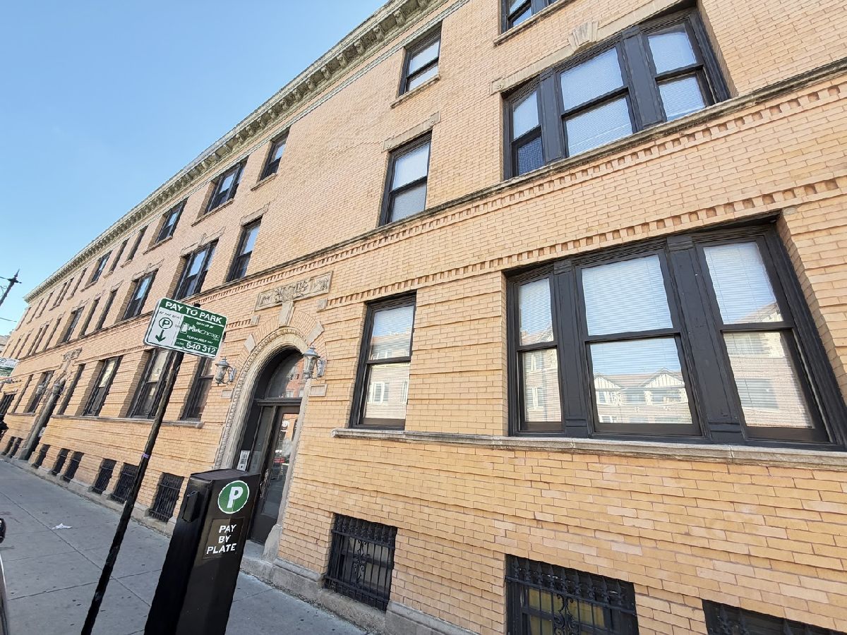  Rented Chicago Illinois, 2113 North