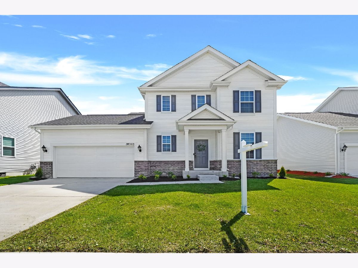 For Sale Lakemoor Illinois, 32060 Savannah Drive