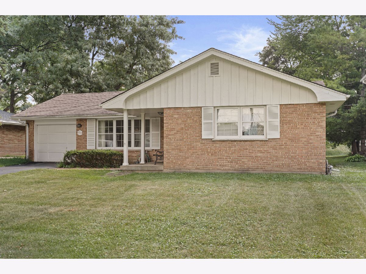  For Sale Barrington Illinois, 129 Monument Avenue