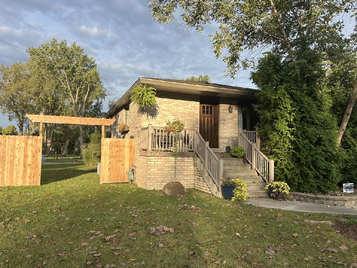  For Sale Crestwood Illinois, 14224 Springfield Avenue