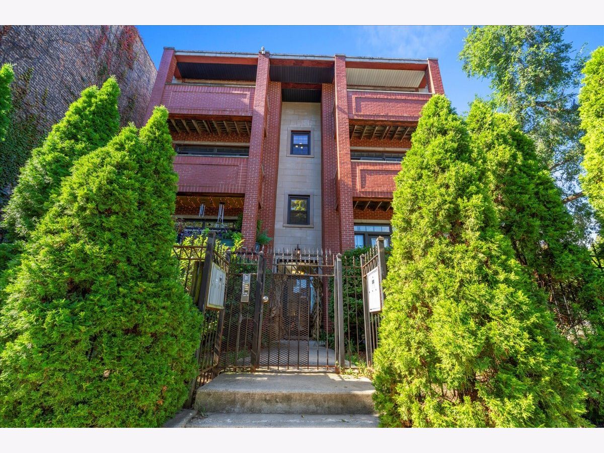  Rented Chicago Illinois, 6500 Minerva