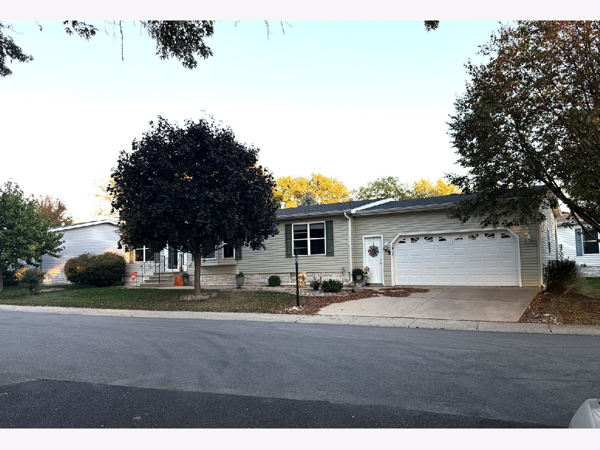 For Sale Belvidere Illinois, 405 Club Circle