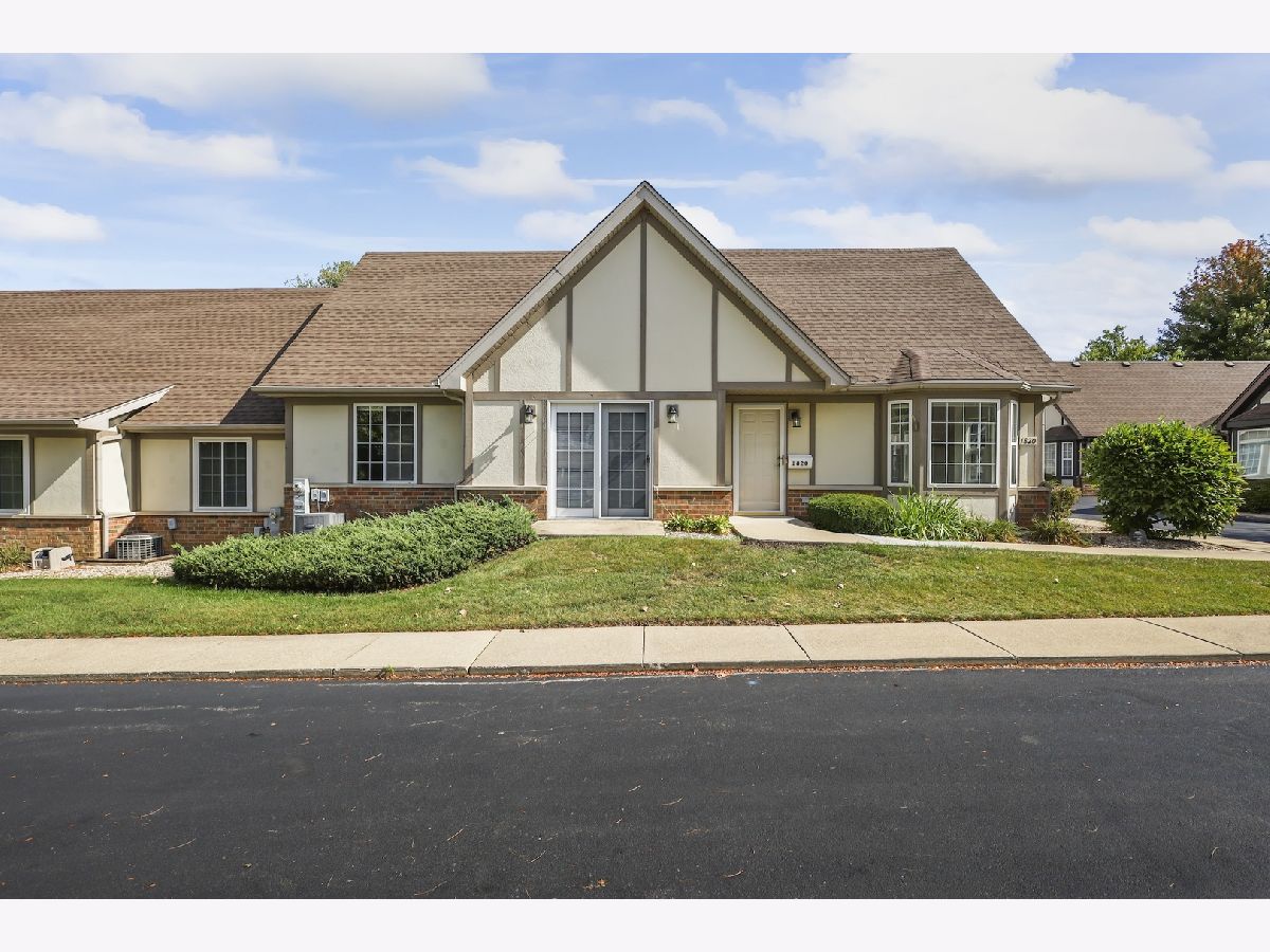 Townhomes For Sale Willow Falls Crest Hill Illinois, 1820 Willow Circle Drive