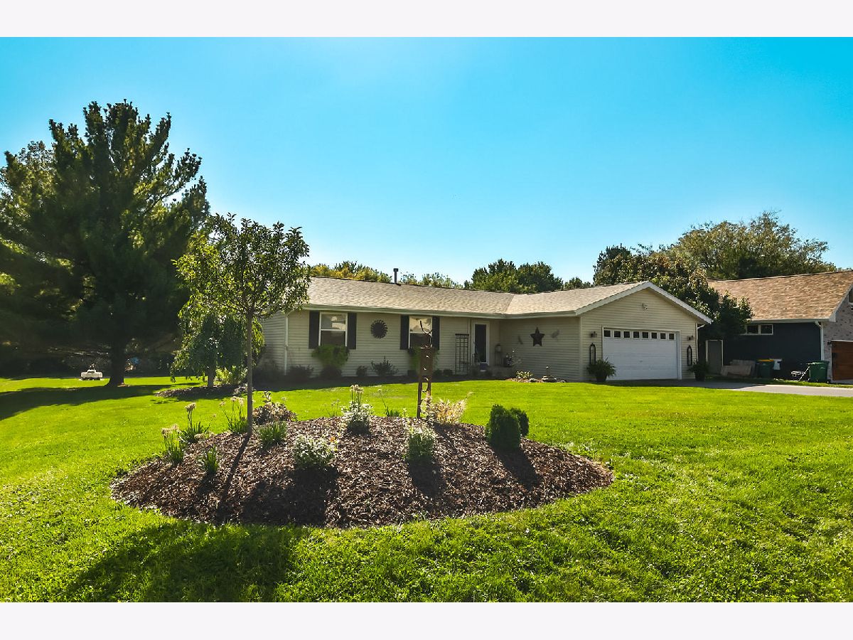  For Sale Roscoe Illinois, 6385 Prairie Flower