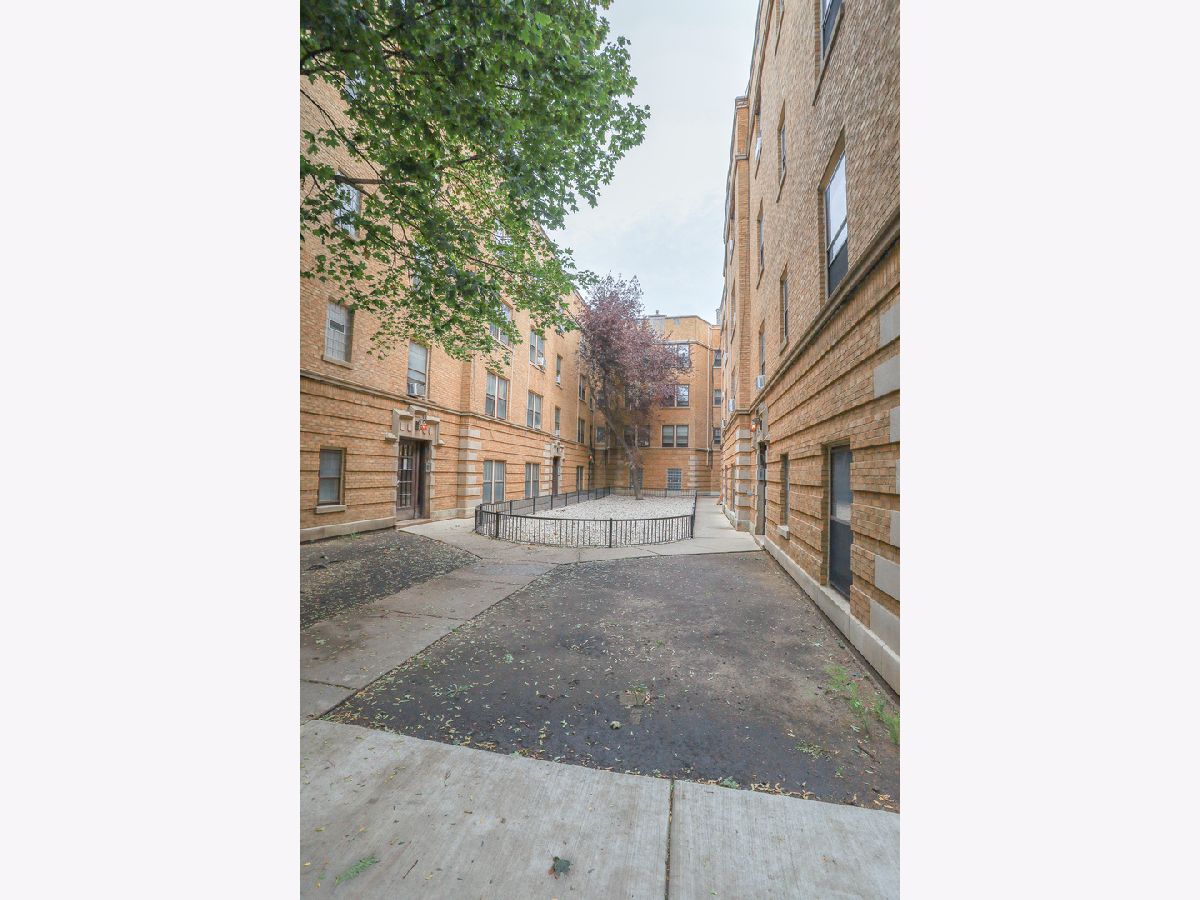  Rented Chicago Illinois, 4905 Glenwood