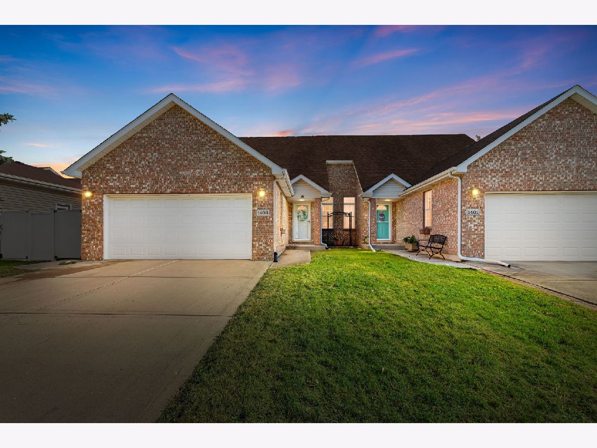 Condos & Townhomes & Homes For Sale Wildflower Ridge Joliet Illinois, 1403 Coral Bell Drive