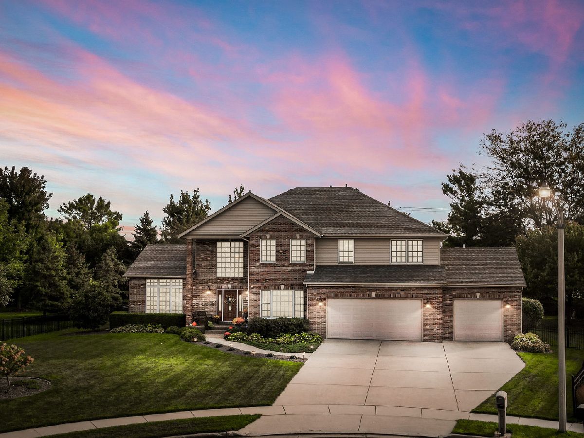  For Sale Bloomington Illinois, 3 Strawberry Road