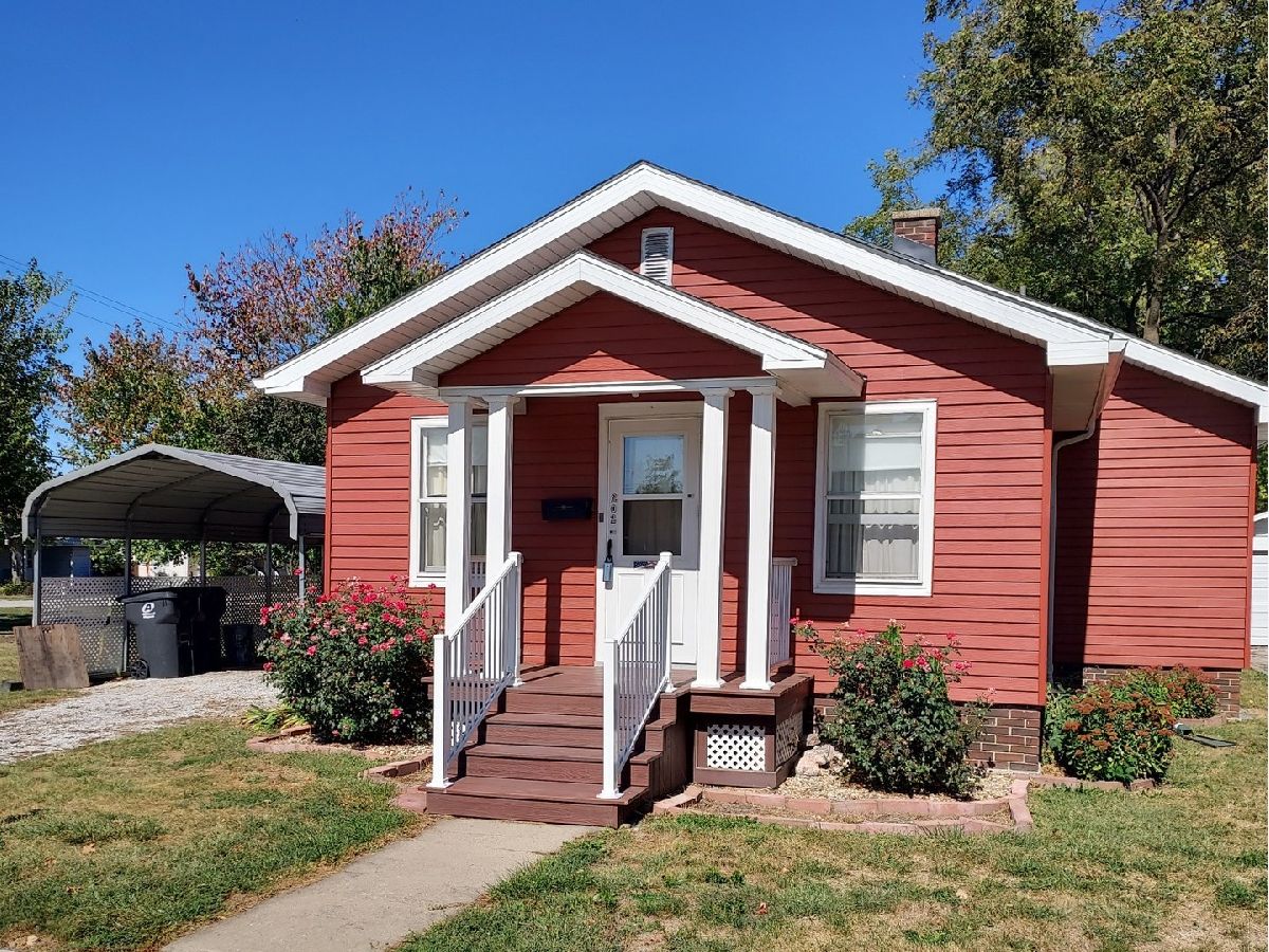  Sold Tuscola Illinois, 202 Pembroke