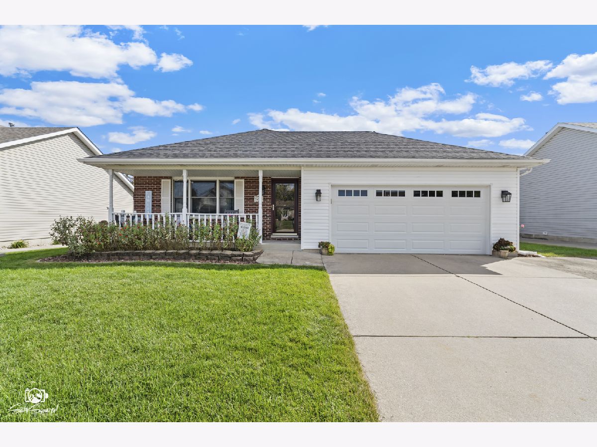 Homes & Condos & Townhomes For Sale Foxford Manhattan Illinois, 24933 Foxford Drive