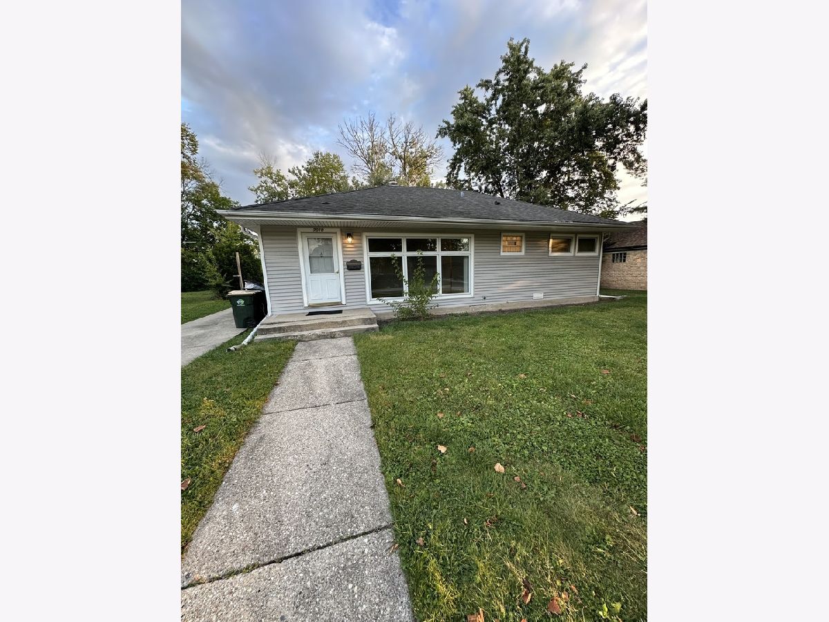 Rented Morton Grove Illinois, 7010 Foster