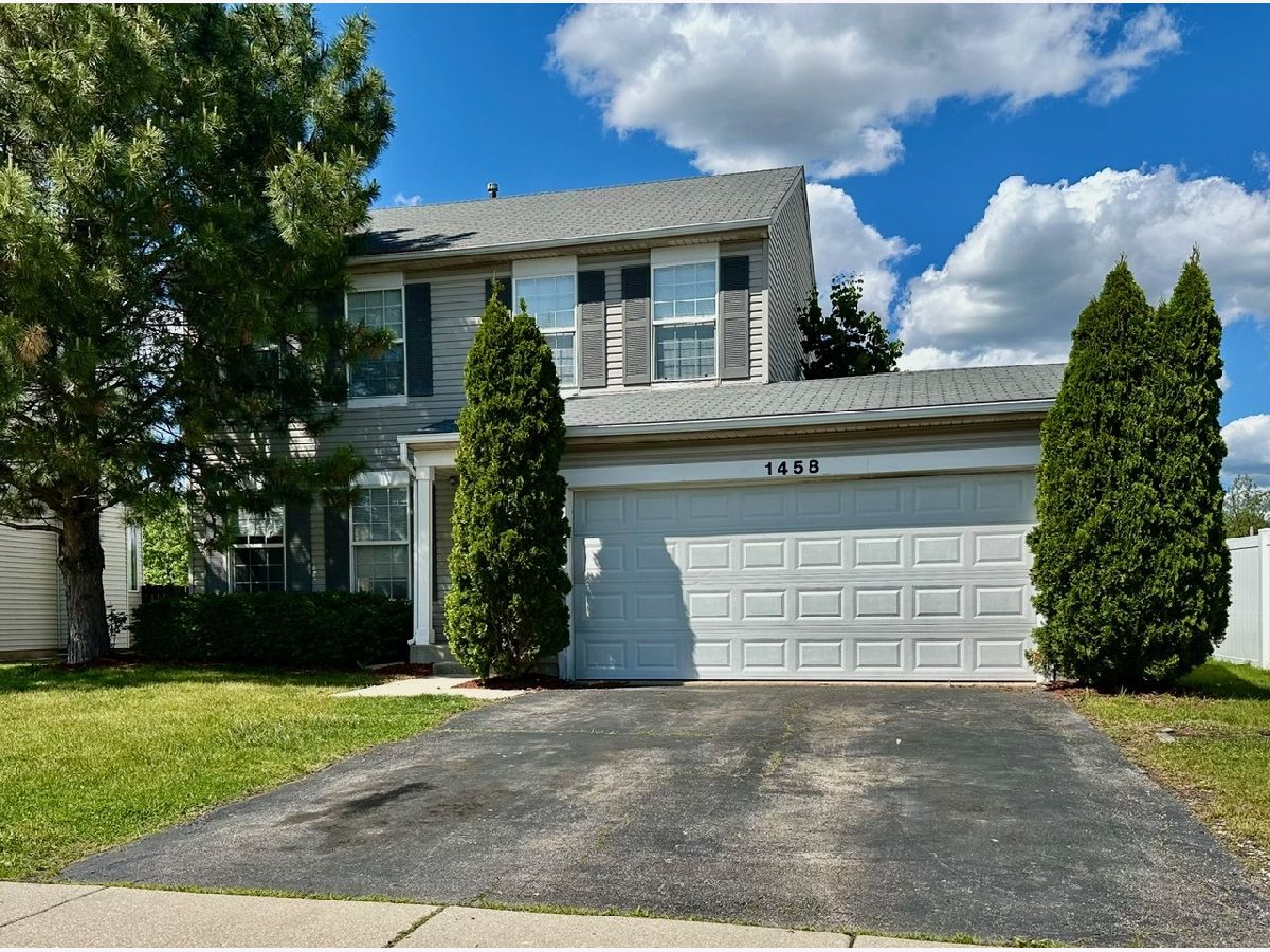 Homes & Condos & Townhomes For Sale Kingsport Village South Elgin Illinois, 1458 Woodland Drive