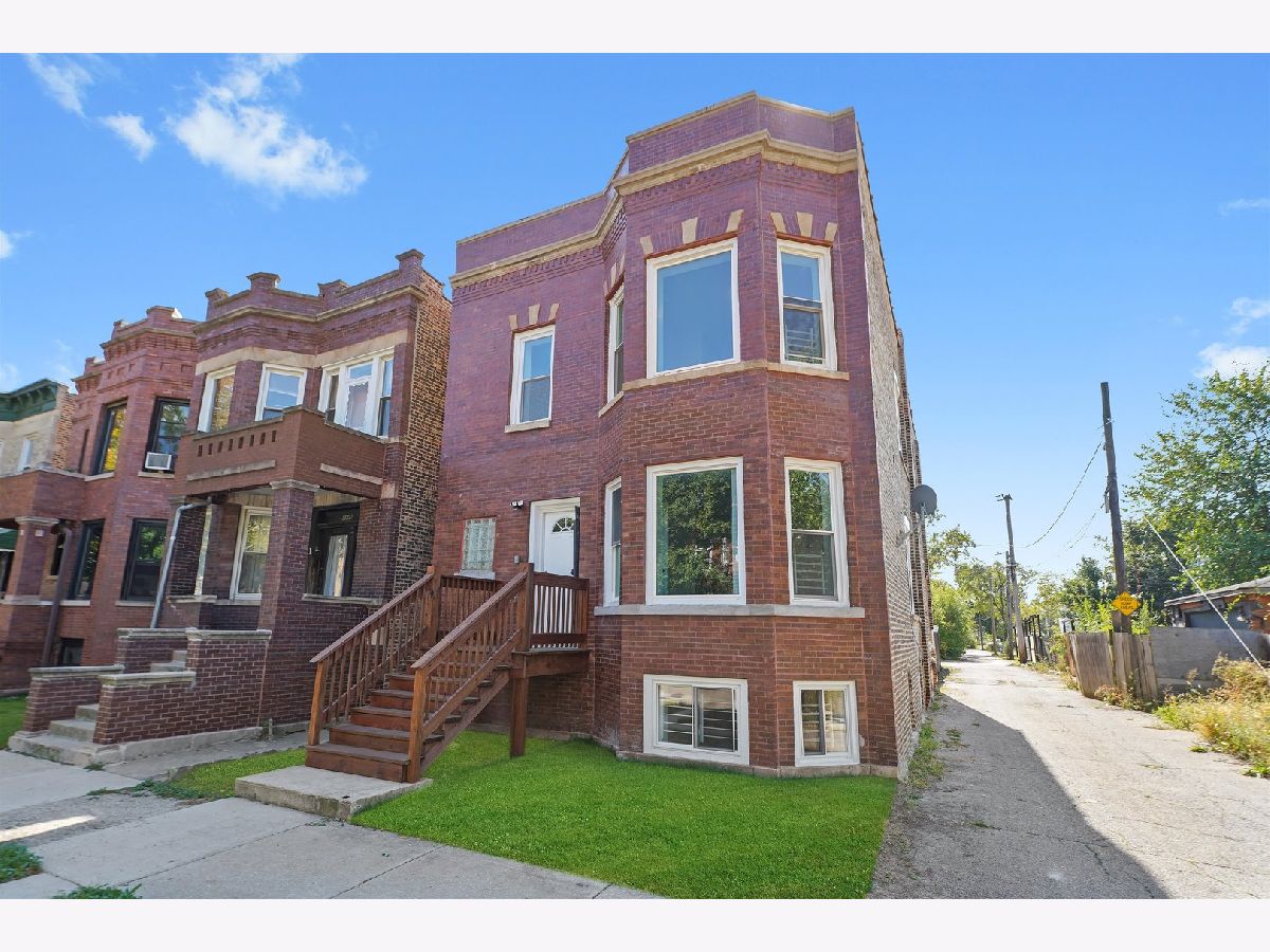  For Sale Chicago Illinois, 4447 Van Buren Street
