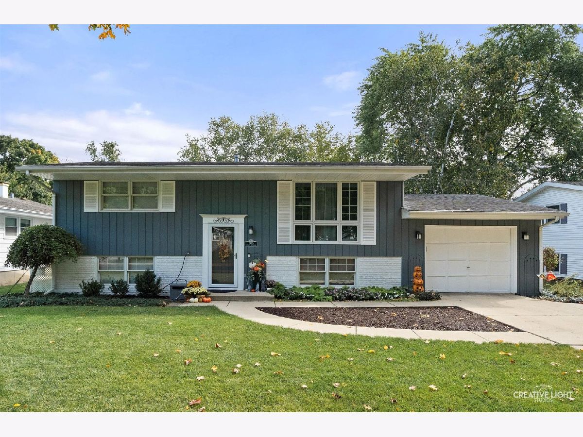 For Sale St Charles Illinois, 1905 Forrest Boulevard