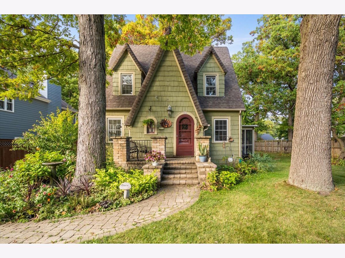  For Sale Geneva Illinois, 501 Dodson Street