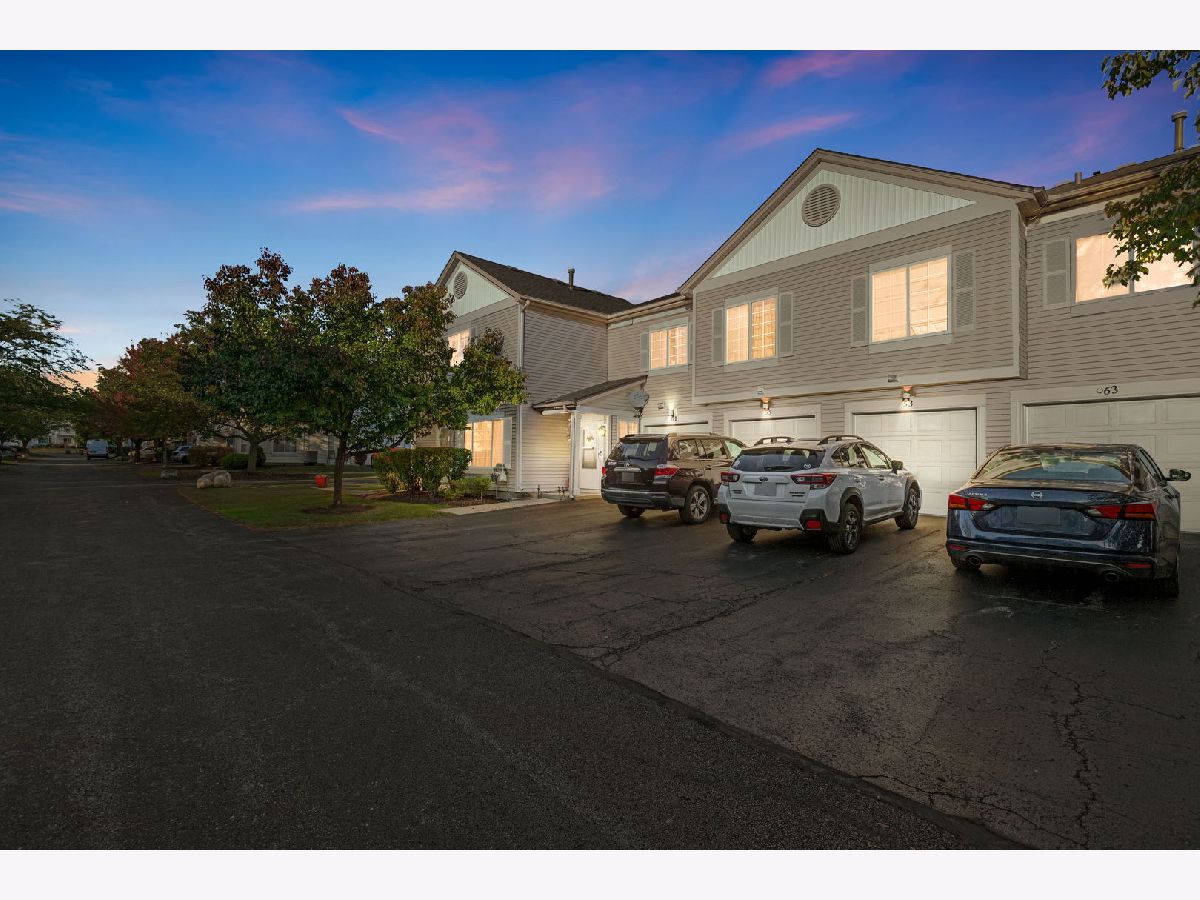  For Sale Aurora Illinois, 53 Braxton Lane