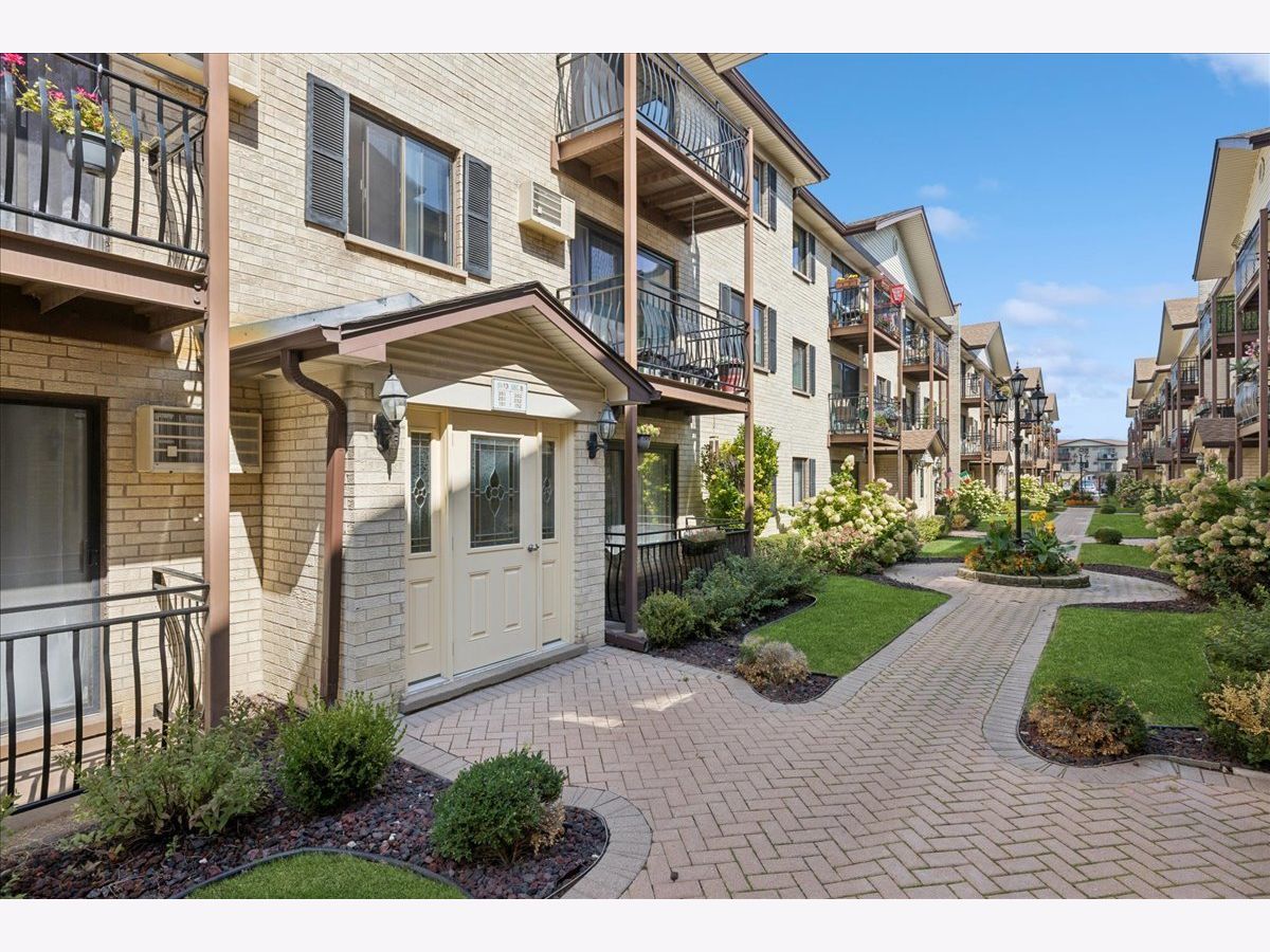 For Sale Chicago Illinois, 5143 East River Road