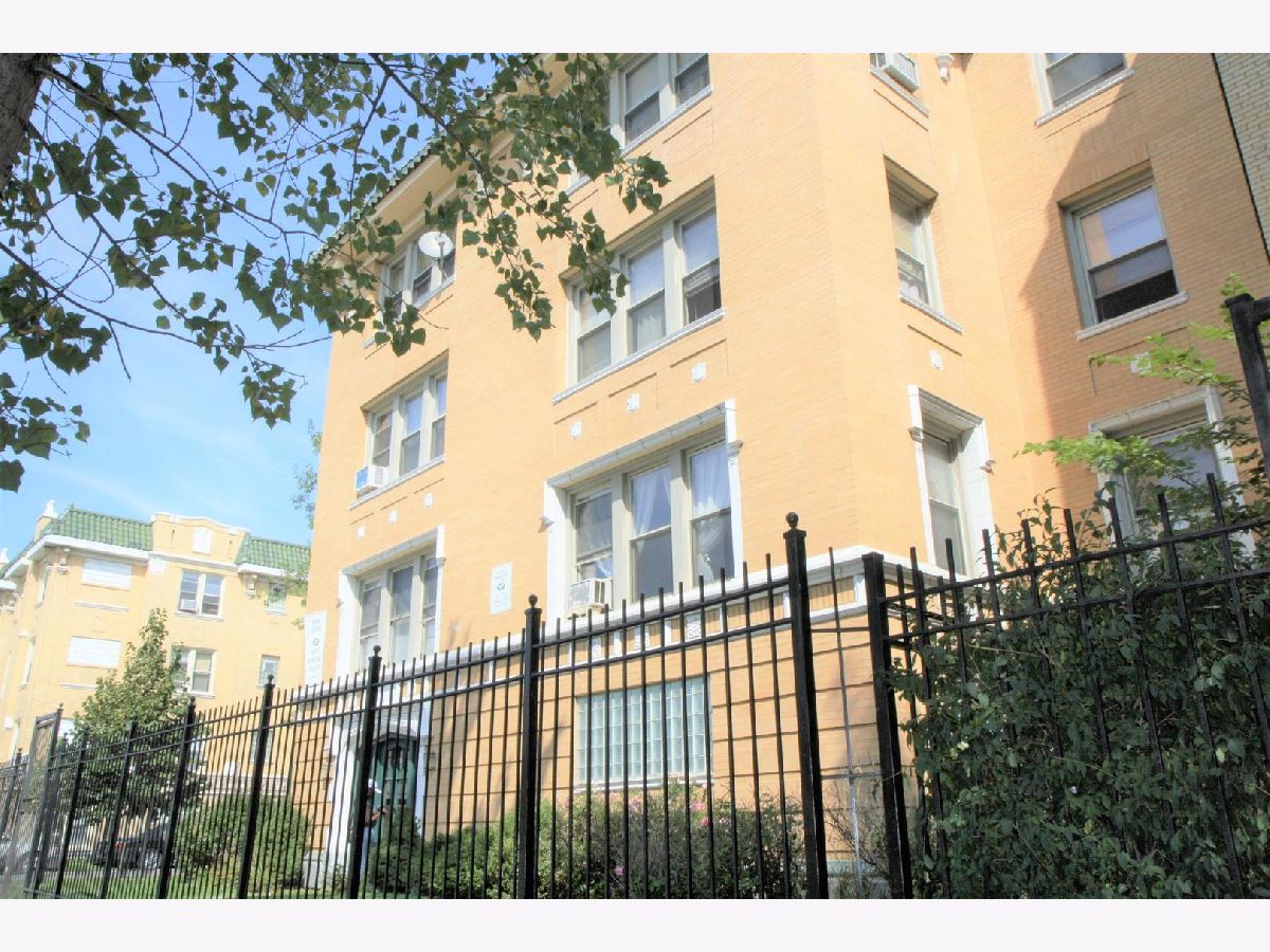 Rented Chicago Illinois, 4855 Kimball