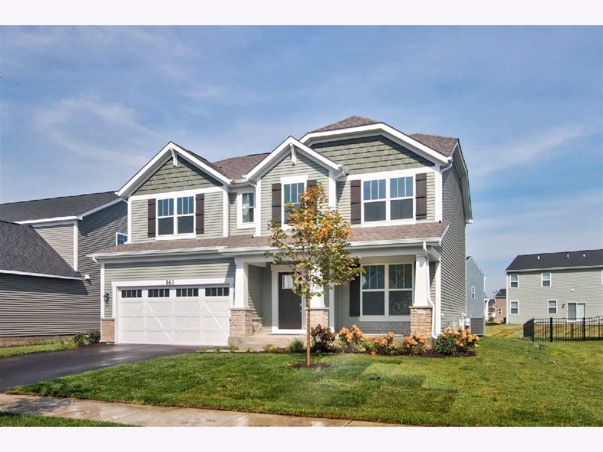 Homes For Sale Piper Glen Oswego Illinois, 163 Piper Glen Avenue