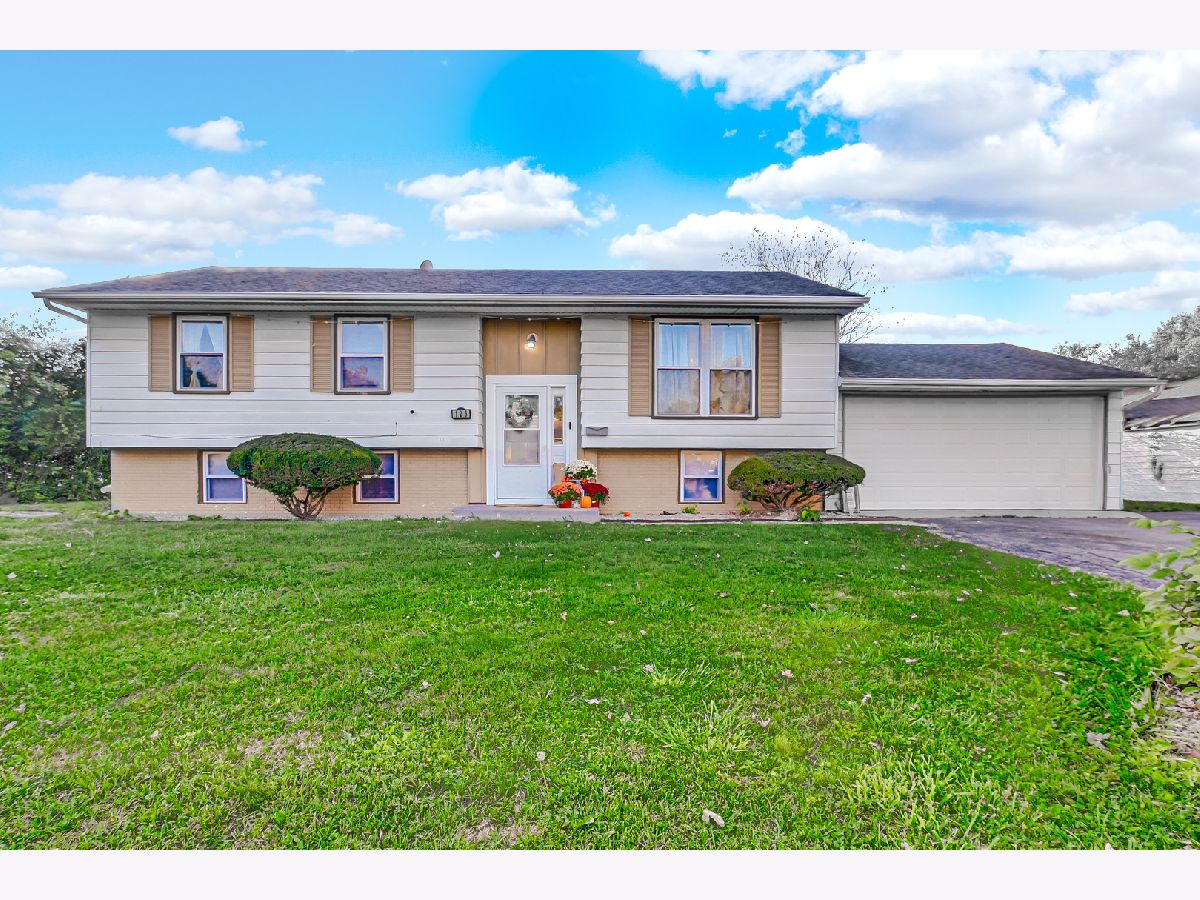 For Sale Glenwood Illinois, 126 Pine Lane