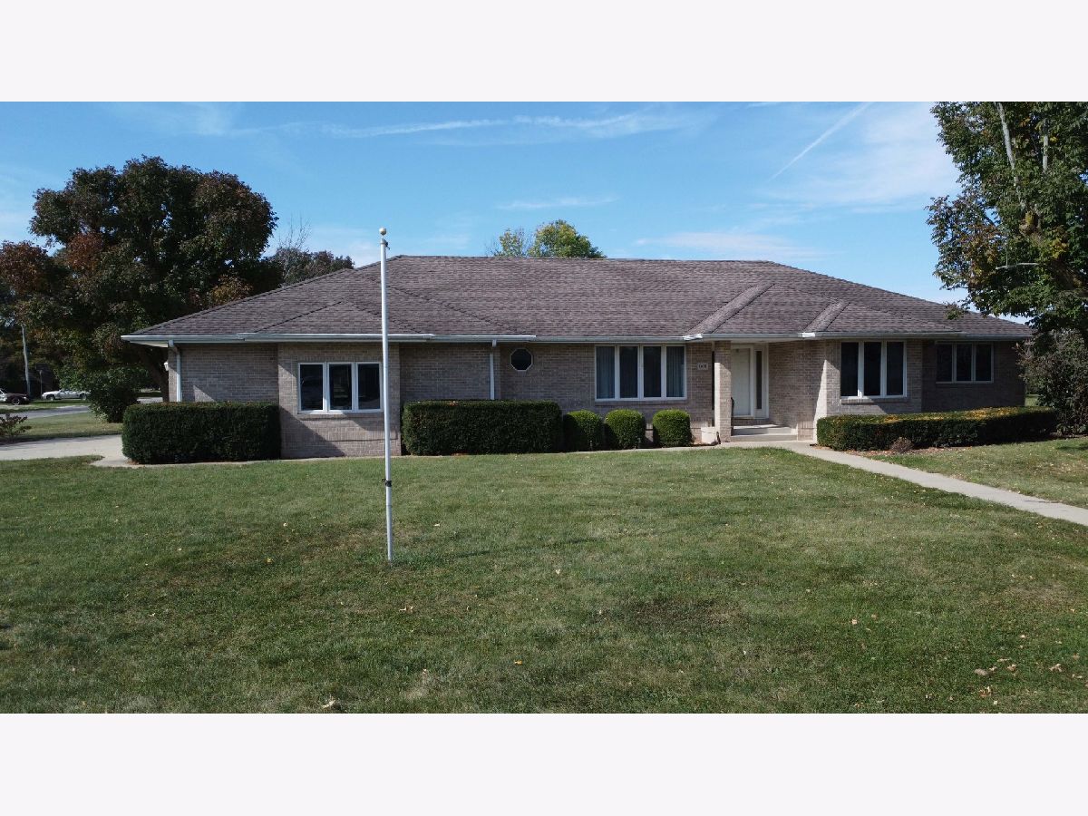  For Sale Crescent City Illinois, 601 Church Street