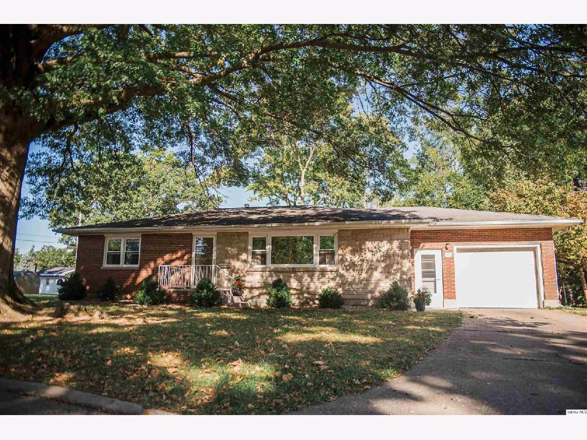  For Sale Quincy Illinois, 921 Santa Maria