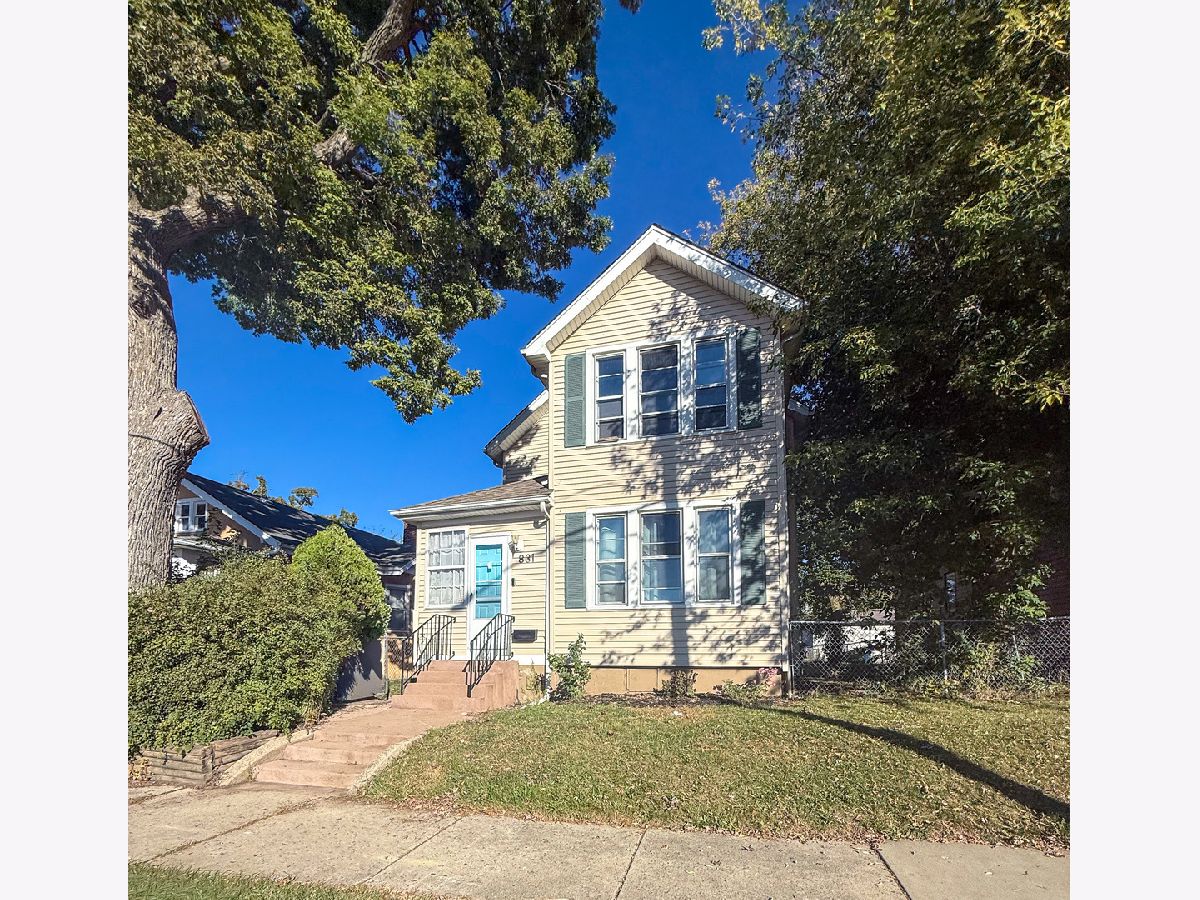  Sold Waukegan Illinois, 831 Mcalister