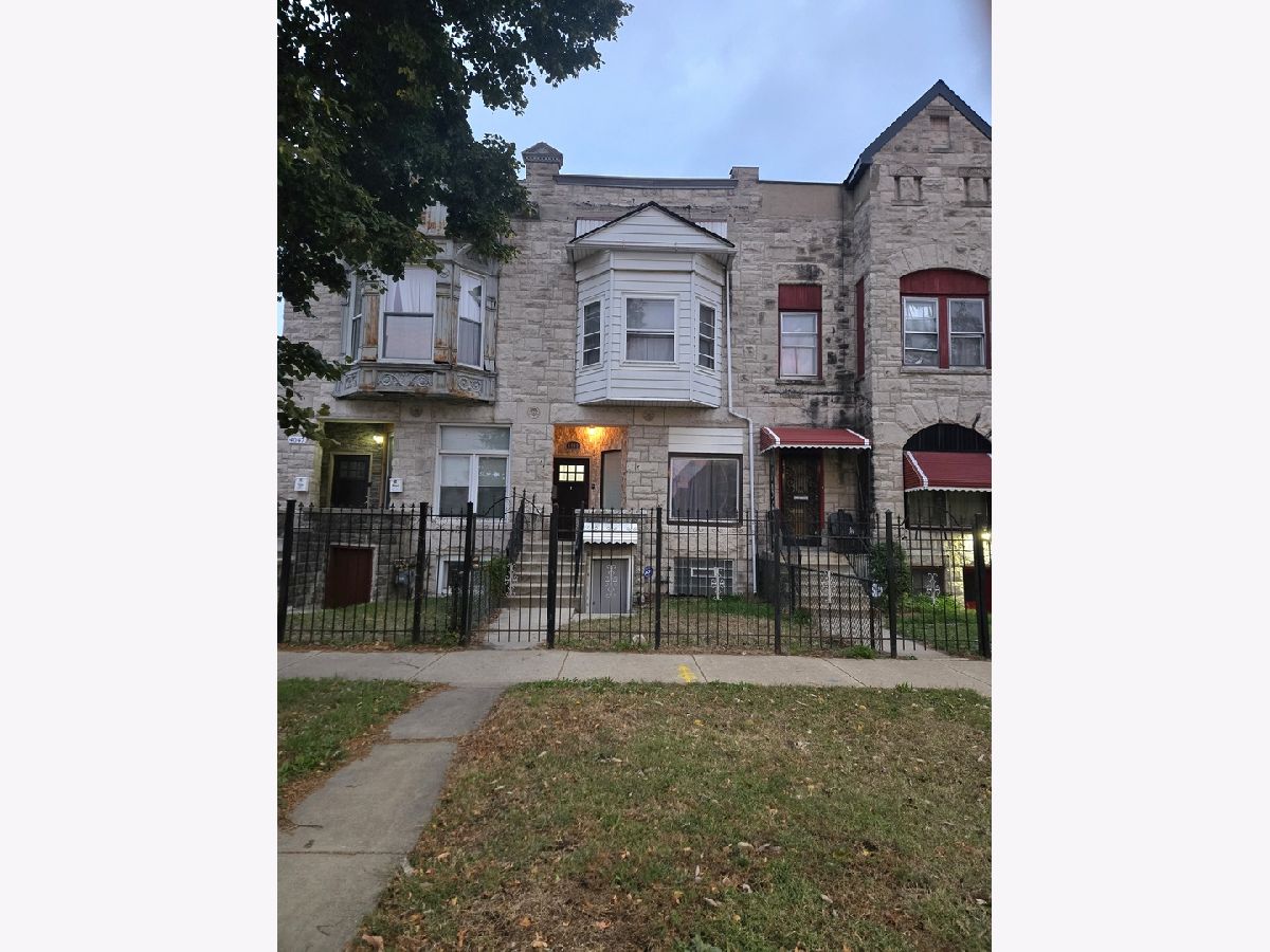 For Sale Chicago Illinois, 4049 Indiana Avenue