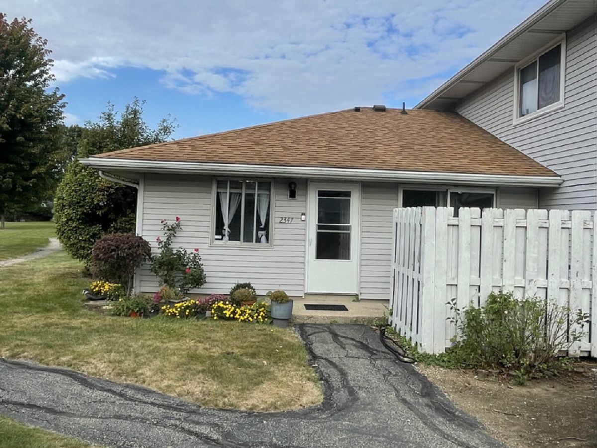 For Sale Crest Hill Illinois, 2347 Carnation Drive