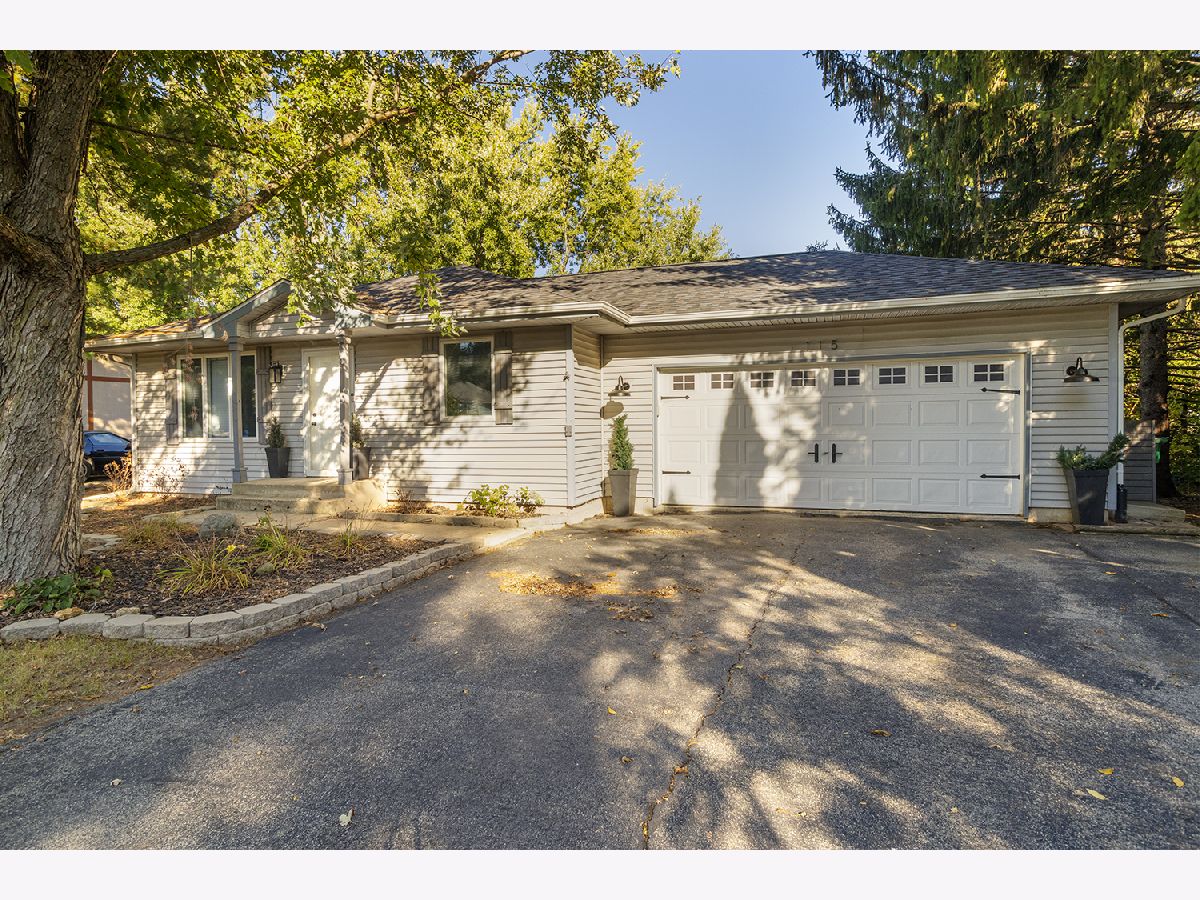 For Sale Poplar Grove Illinois, 115 Lamplighter Loop