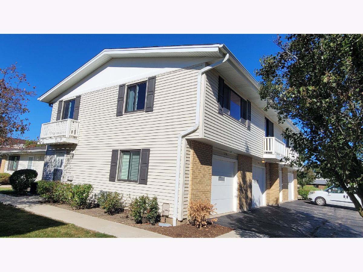 Townhomes & Condos & Homes For Rent Weathersfield Commons Schaumburg Illinois, 120 Cotuit