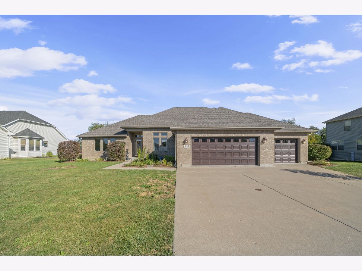  Sold Paw Paw Illinois, 211 Wabansi