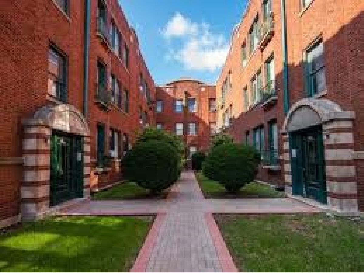  Rented Chicago Illinois, 3950 Fremont