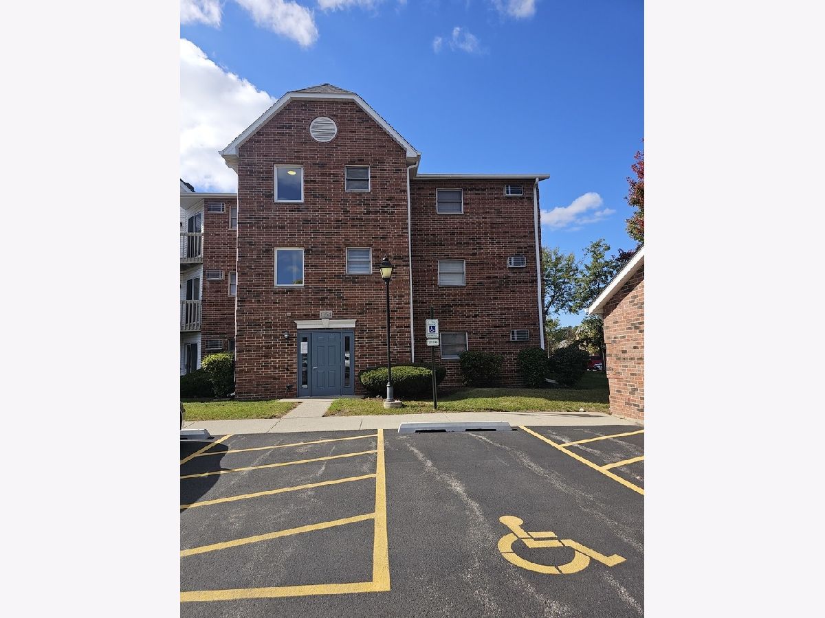  For Rent Lake In The Hills Illinois, 1354 Cunat