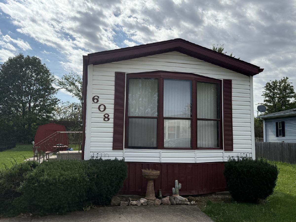  For Sale Matteson Illinois, 608 Tanglewood Road