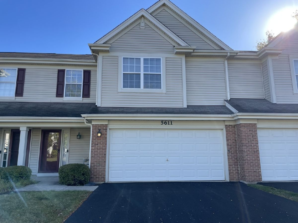  For Rent Lake In The Hills Illinois, 5611 Wildspring
