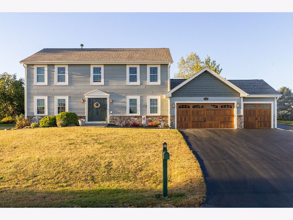  Sold Winnebago Illinois, 12879 Clearwater Pointe