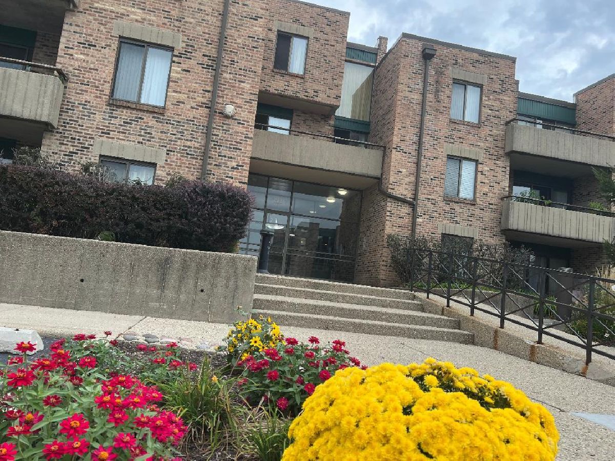  For Sale Schaumburg Illinois, 1931 Prairie Square