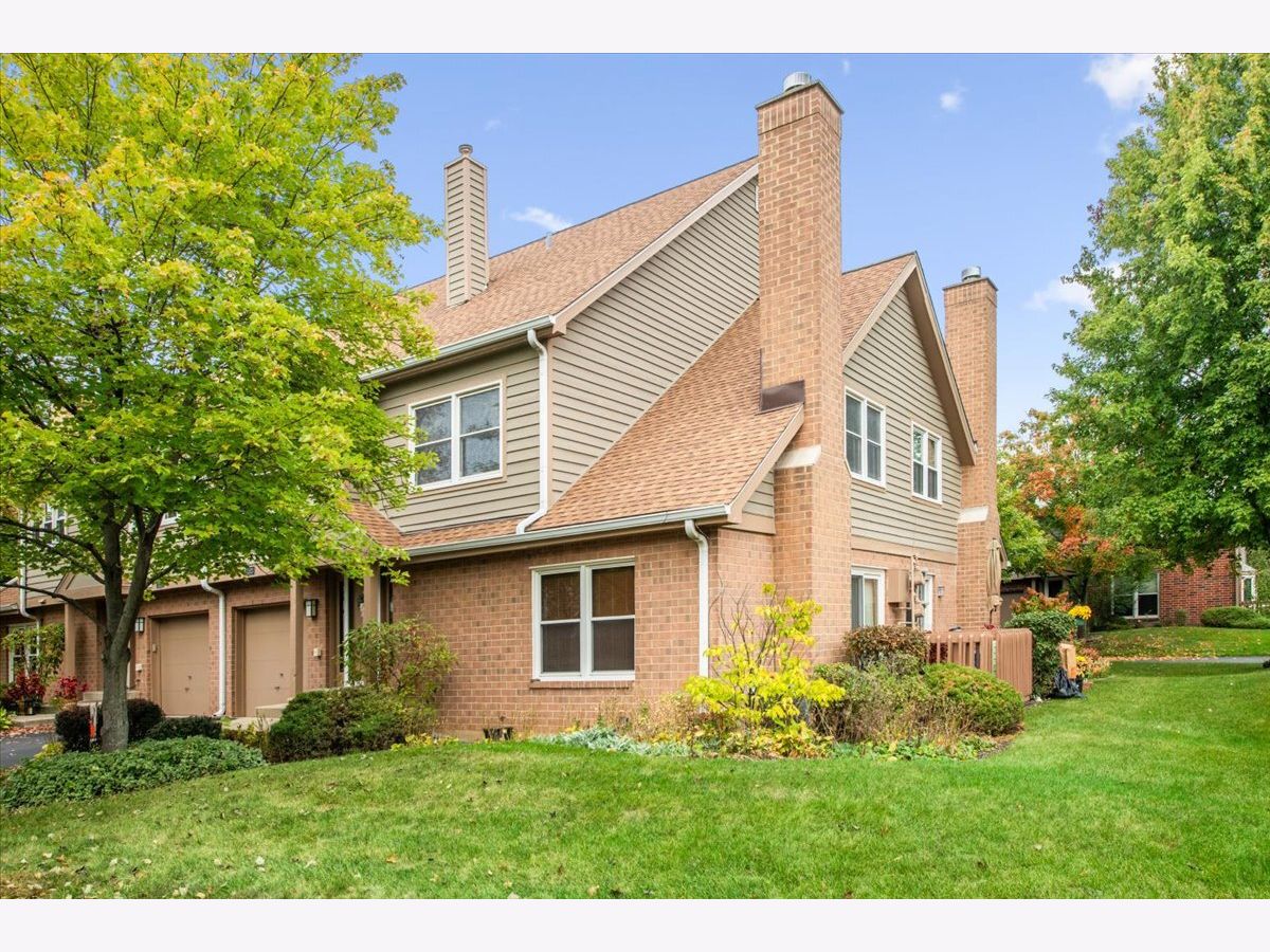 For Sale Darien Illinois, 1523 Stewart Drive