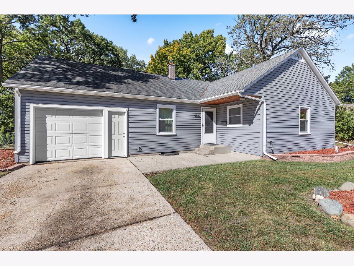  For Sale Loves Park Illinois, 4814 Illinois Street