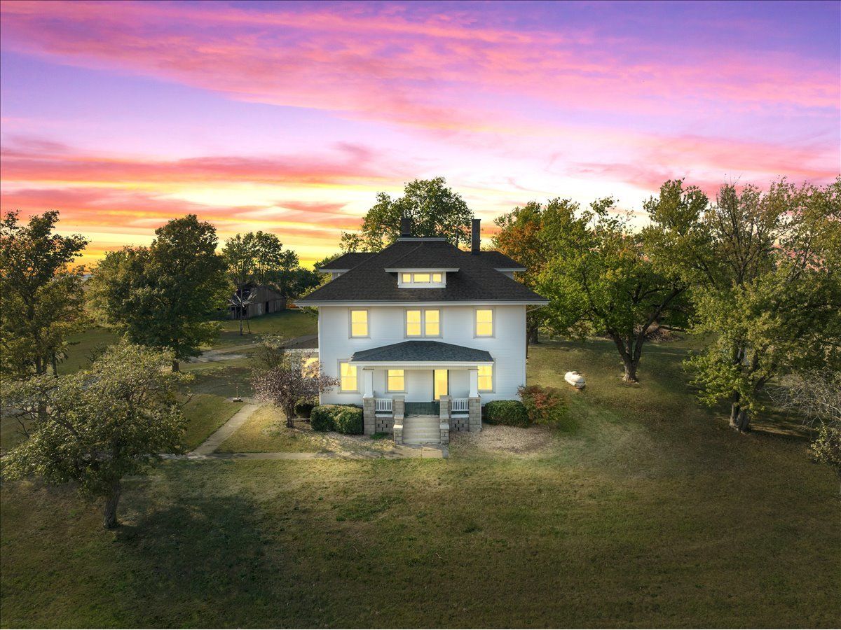  For Sale Chenoa Illinois, 29758 2850 East Road